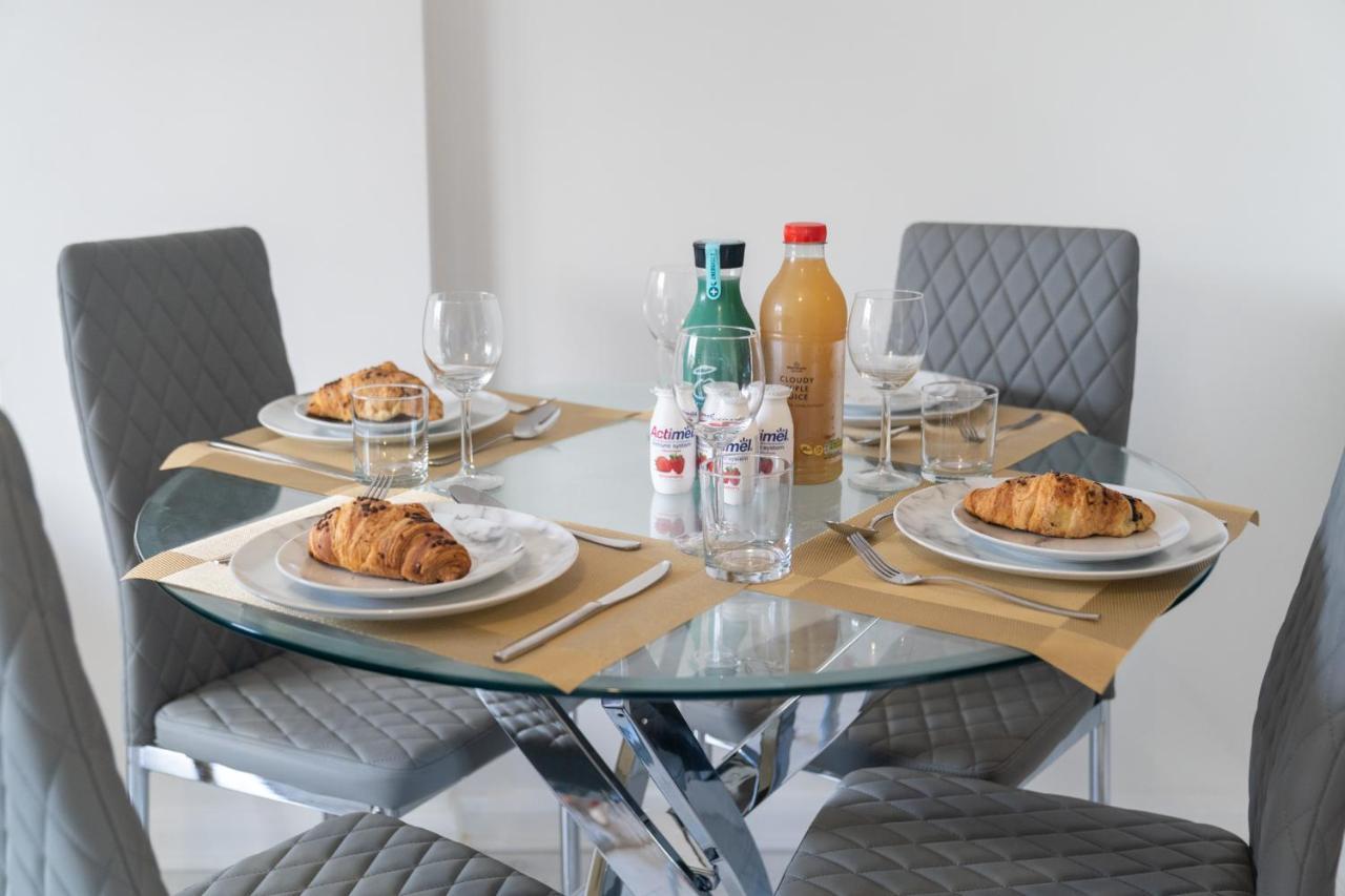 Maevela Apartments - Ultra Lavish Luxury 2 Bed Apartment City Centre - With Balcony - Free Secure Parking - Ps4 & Smart Tv'S Birmingham Eksteriør billede
